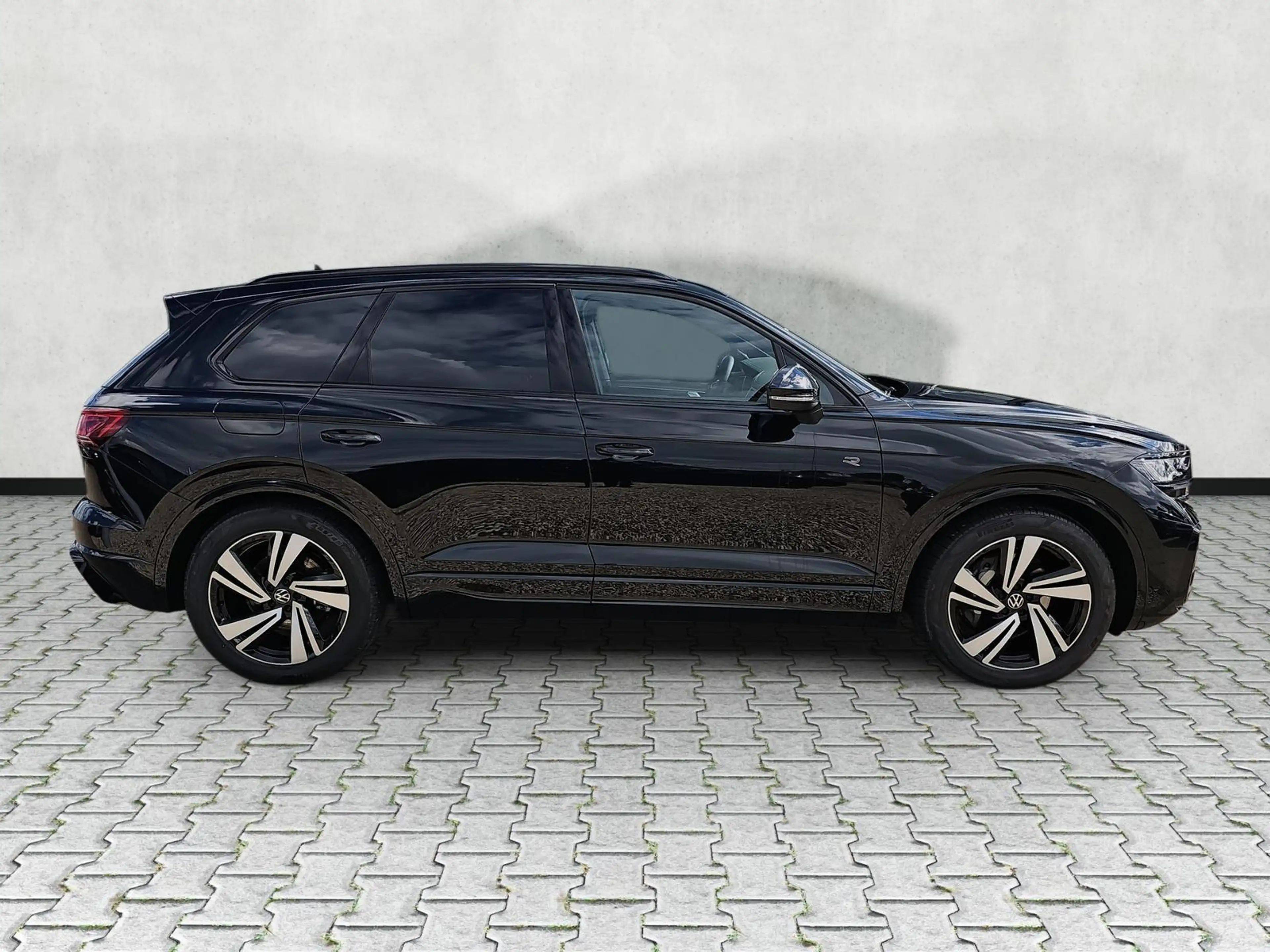 Volkswagen Touareg 3.0 TDI 210 kW 4Motion R-Line V6 / Pano 360Grad... — photo 8