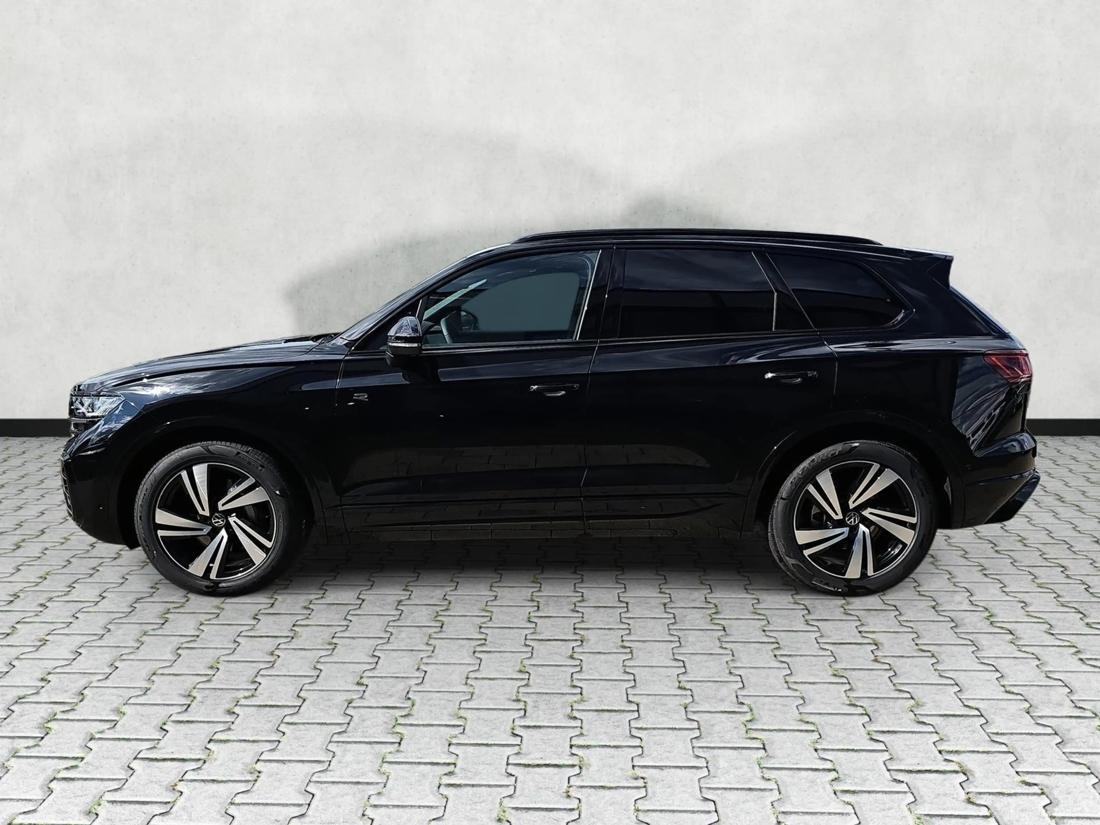 Volkswagen Touareg 3.0 TDI 210 kW 4Motion R-Line V6 / Pano 360Grad... — photo 4