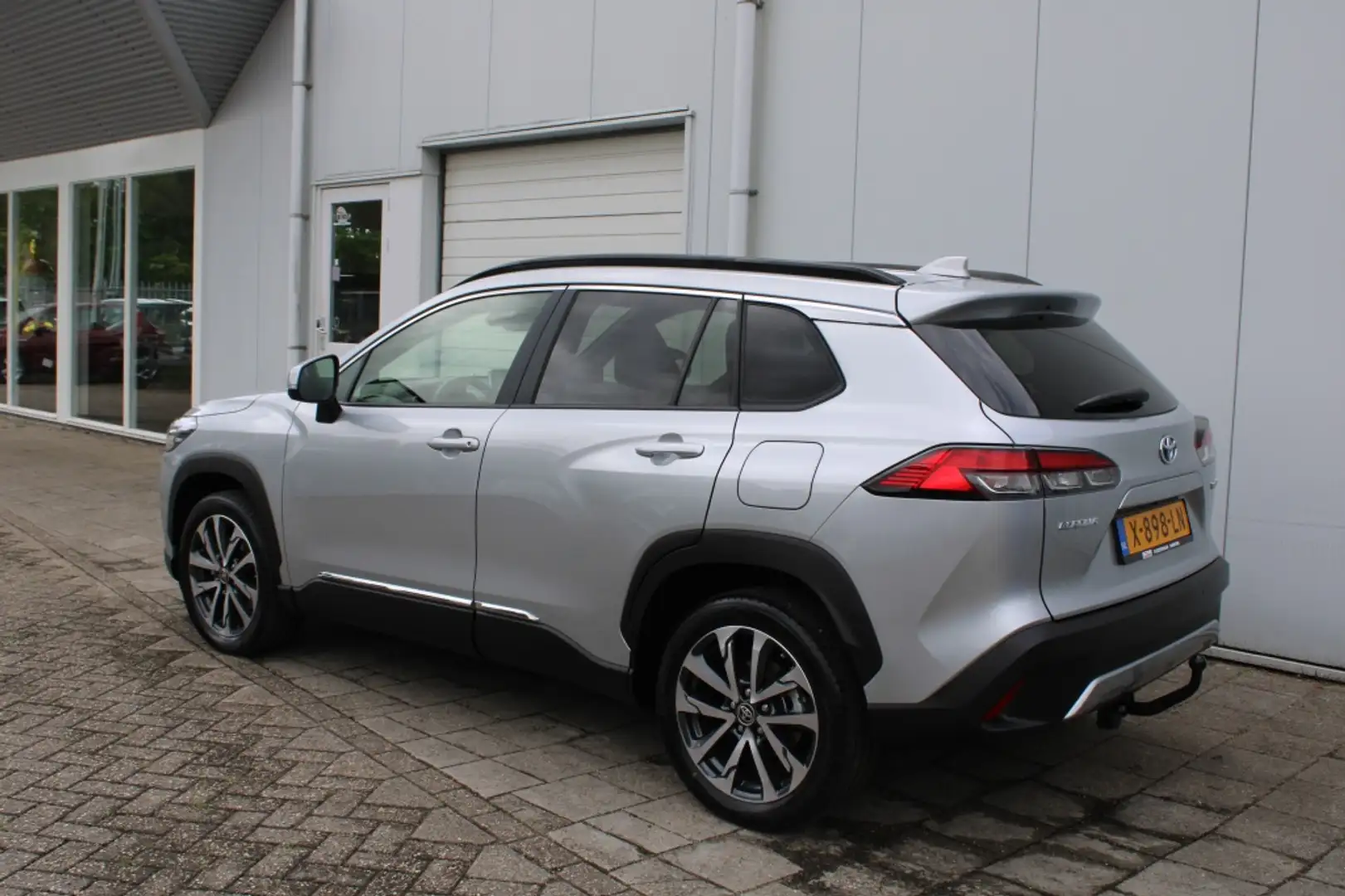 Toyota Corolla Cross Hybrid 140 Style Gris - 2