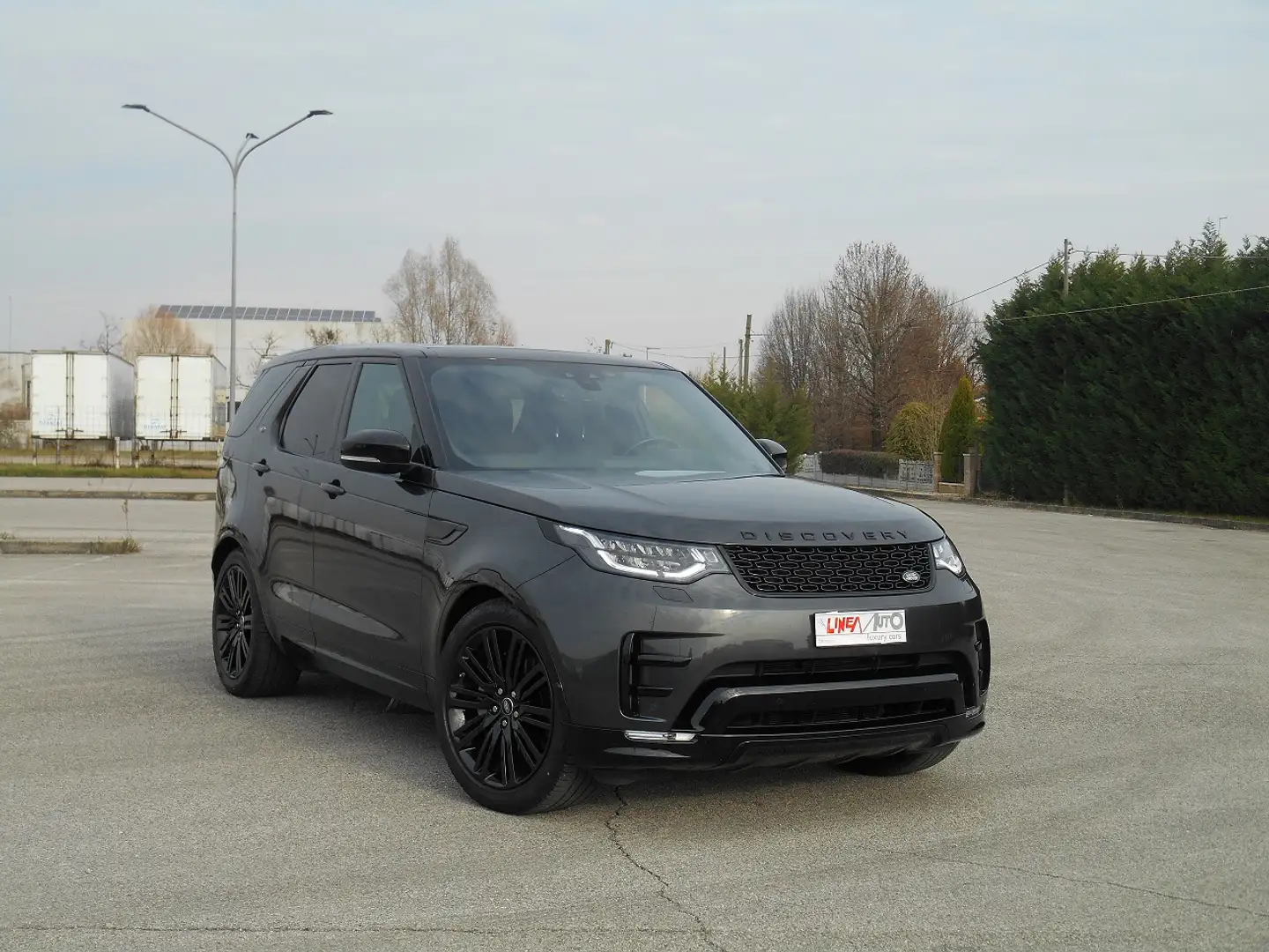 Land Rover Discovery 3.0 sdv6 Landmark Edition 306cv Grau - 1
