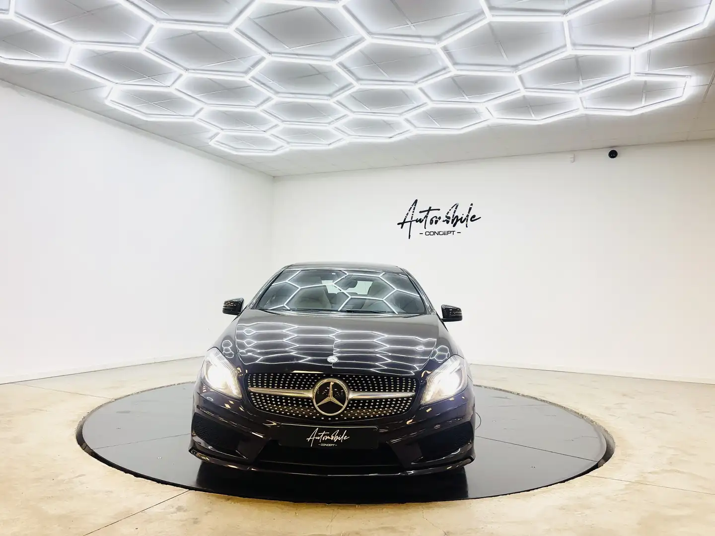 Mercedes-Benz A 180 ✅1AN GARANTIE✅PACK AMG✅PANO✅EURO 6b Violett - 2