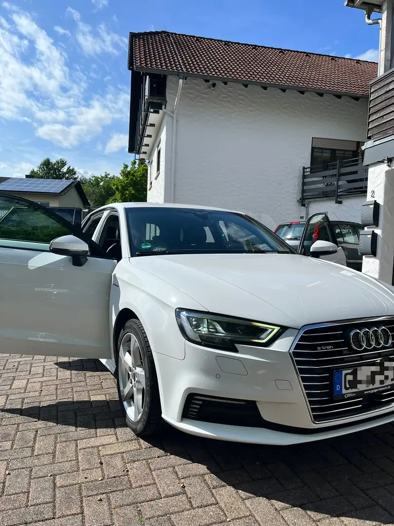 Audi A3 e-tron sport *Tüv Neu* *Scheckheft* *8fach* Weiß - 2