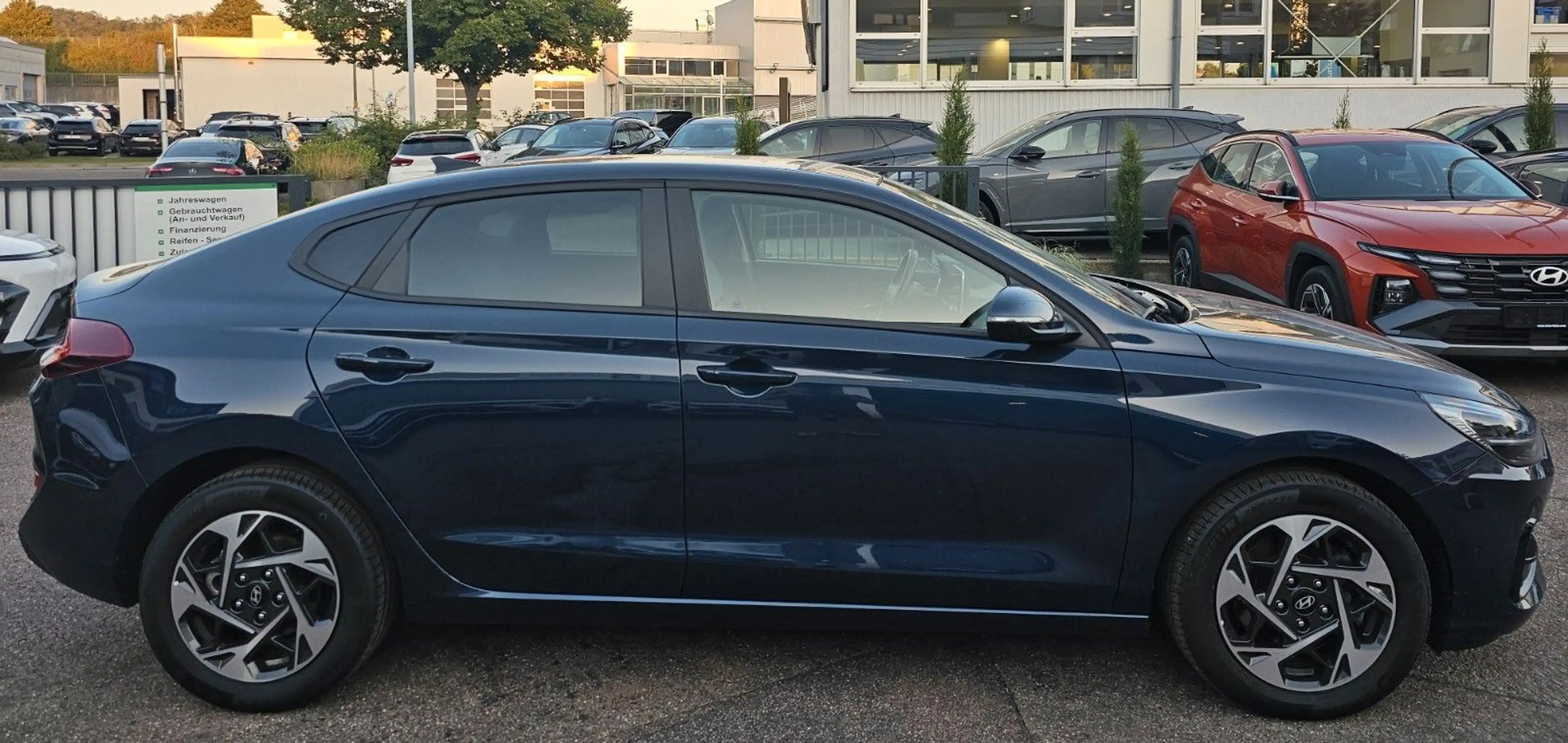 Hyundai i30 1,0 T-GDI Fastback Smart — photo 6