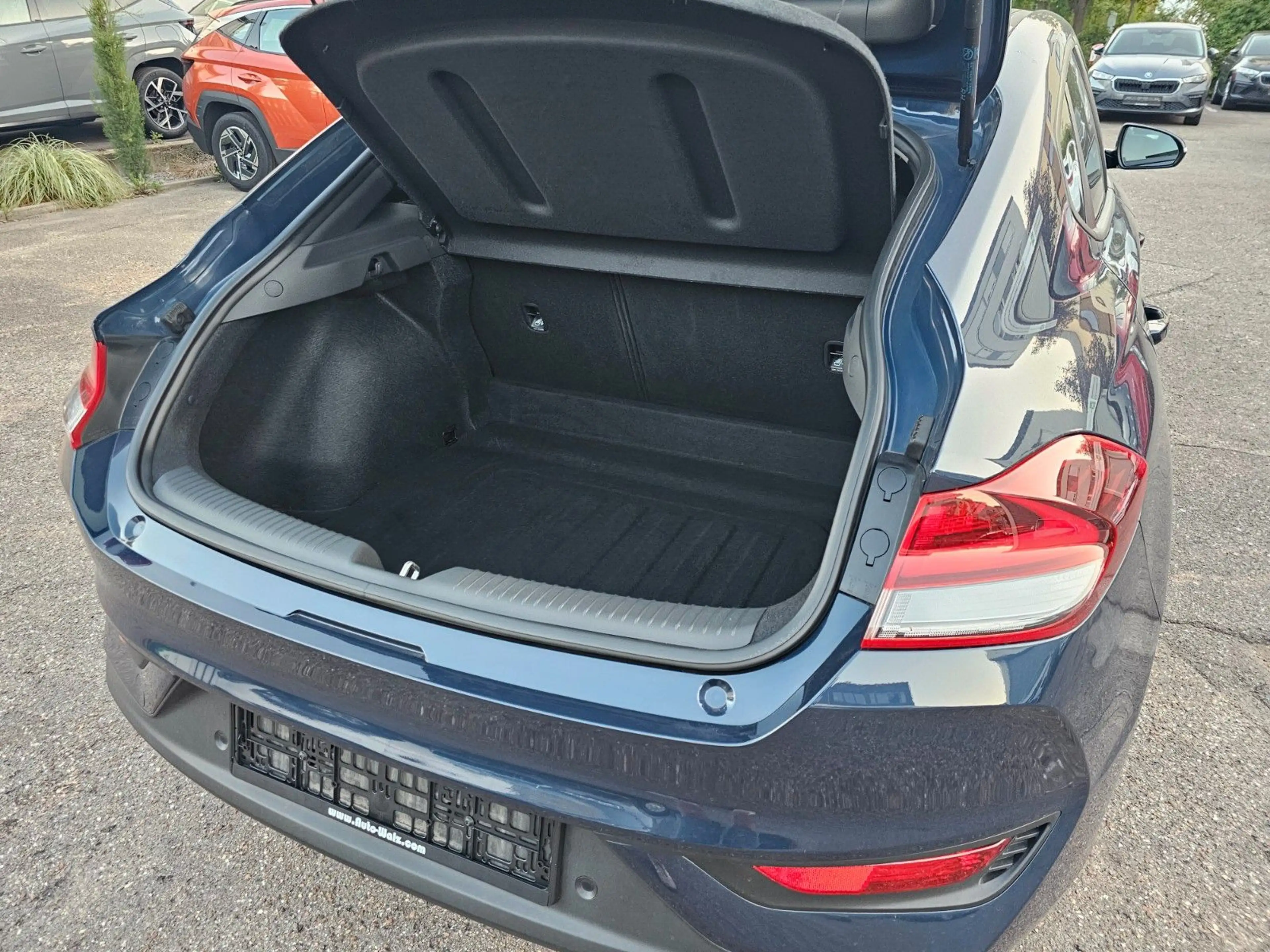 Hyundai i30 1,0 T-GDI Fastback Smart — photo 10