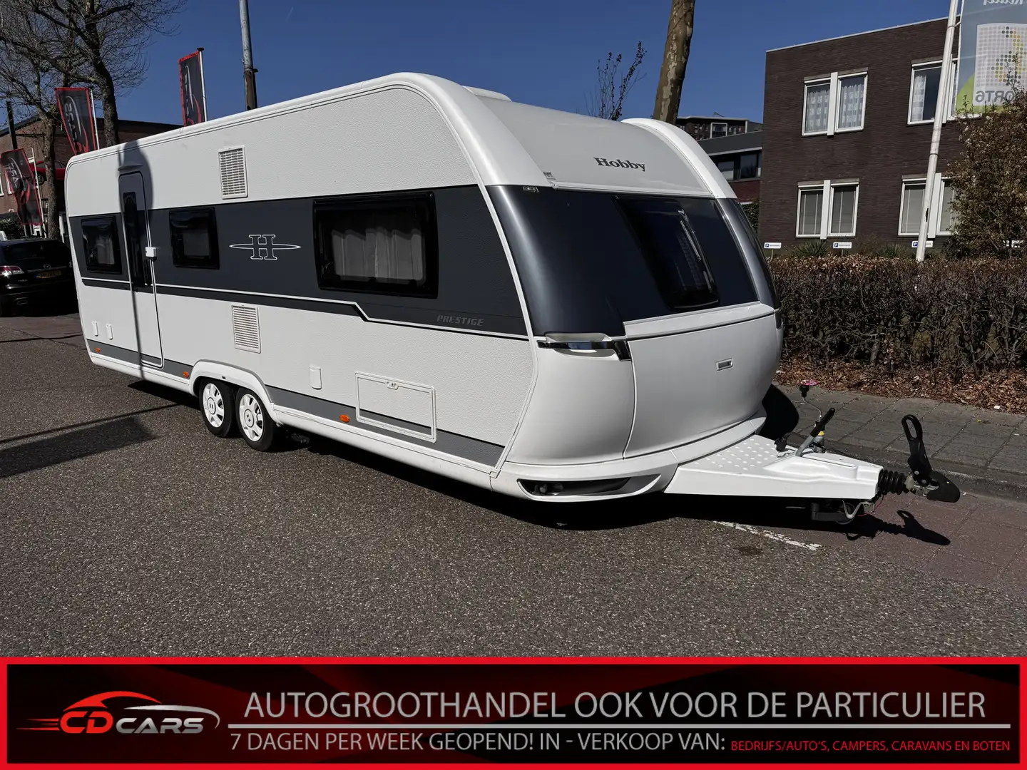 Hobby 650 UMFE Prestige Leder, Vast bed, Keuken, To Weiß - 1