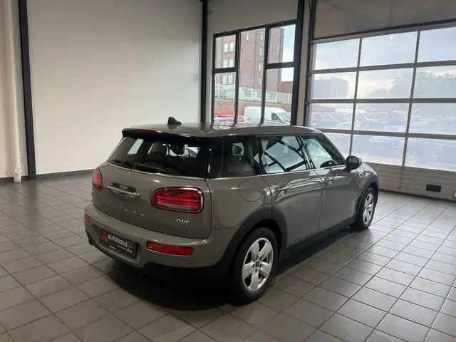 Mini Clubman view 5