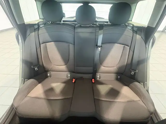 Mini Clubman view 14