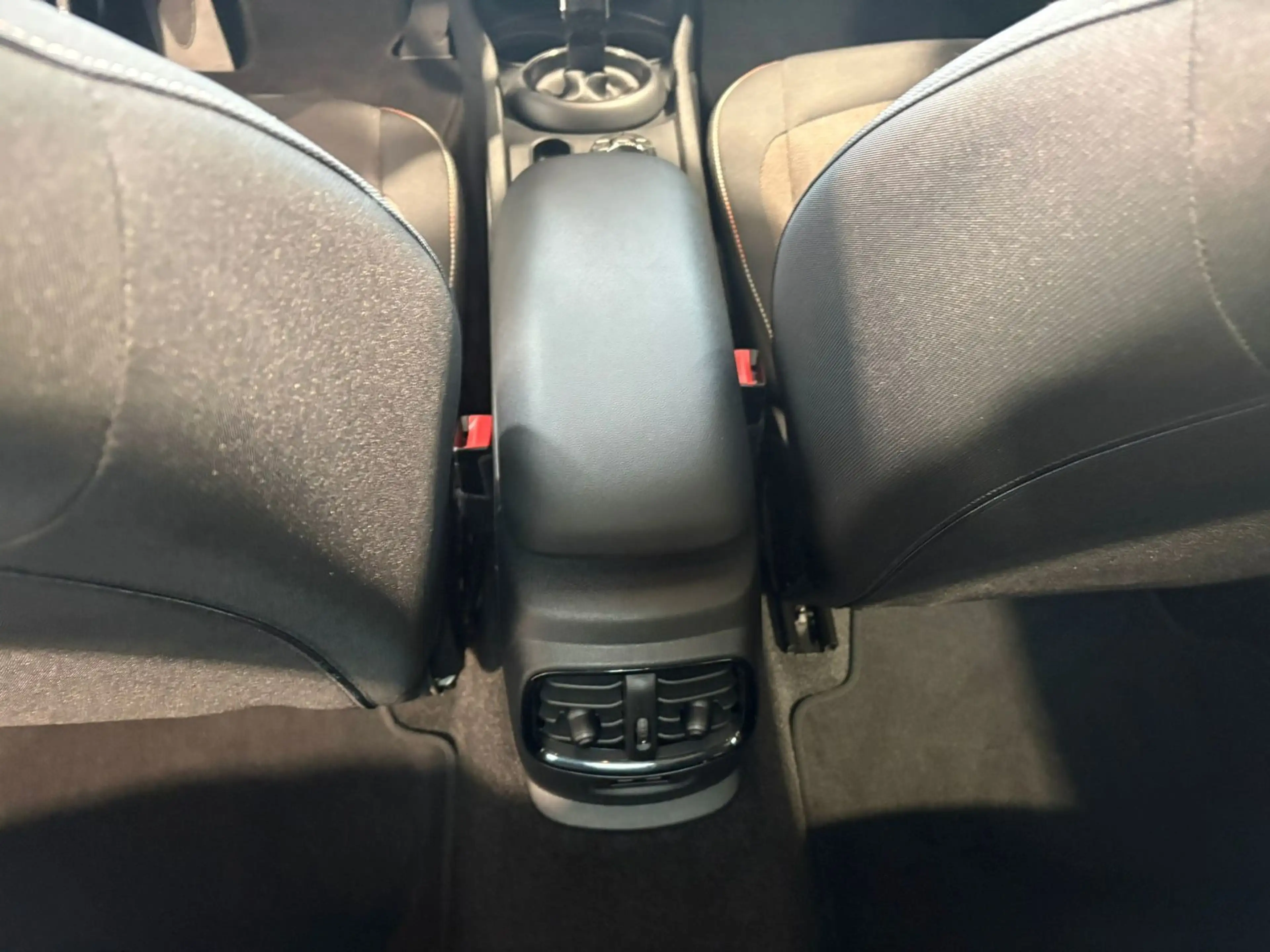 MINI One Clubman Clubman One  Essential Trim|ACC|Pano|LED — photo 13