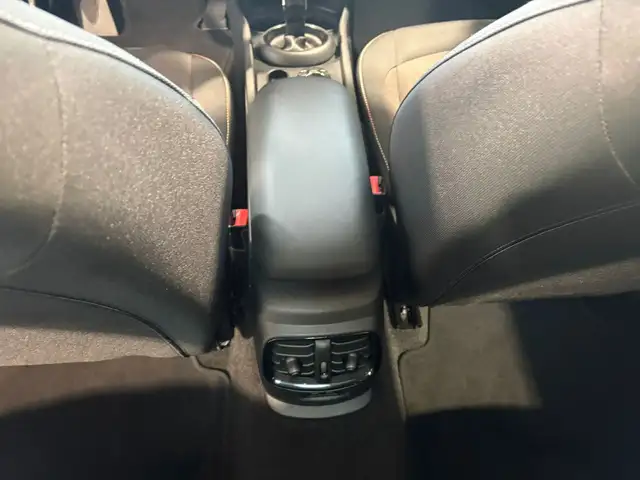 Mini Clubman view 13