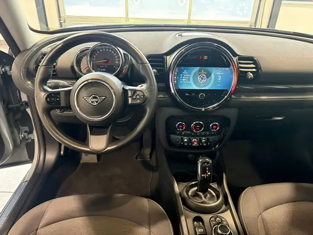 Mini Clubman view 9