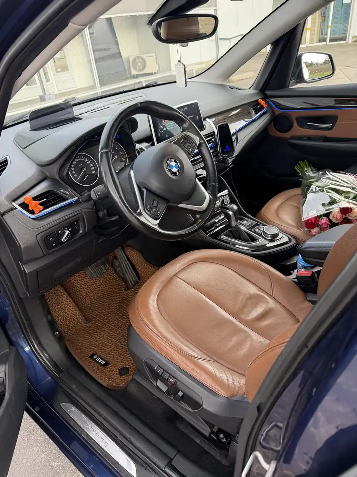 BMW 218
