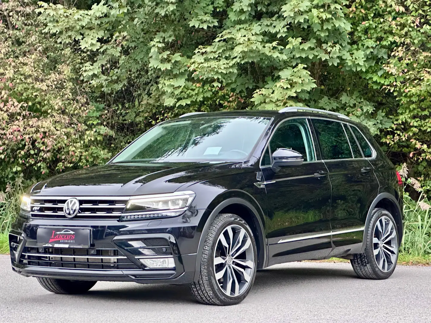 Volkswagen Tiguan R-Lline Highline 4Motion AUT*NAVI*ACC*LED*HEAD-UP* Schwarz - 1