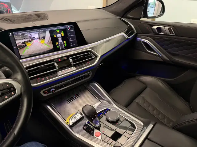 BMW X6 M view 5