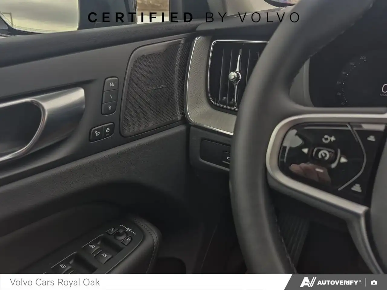 Volvo XC60 снимка Volvo XC60