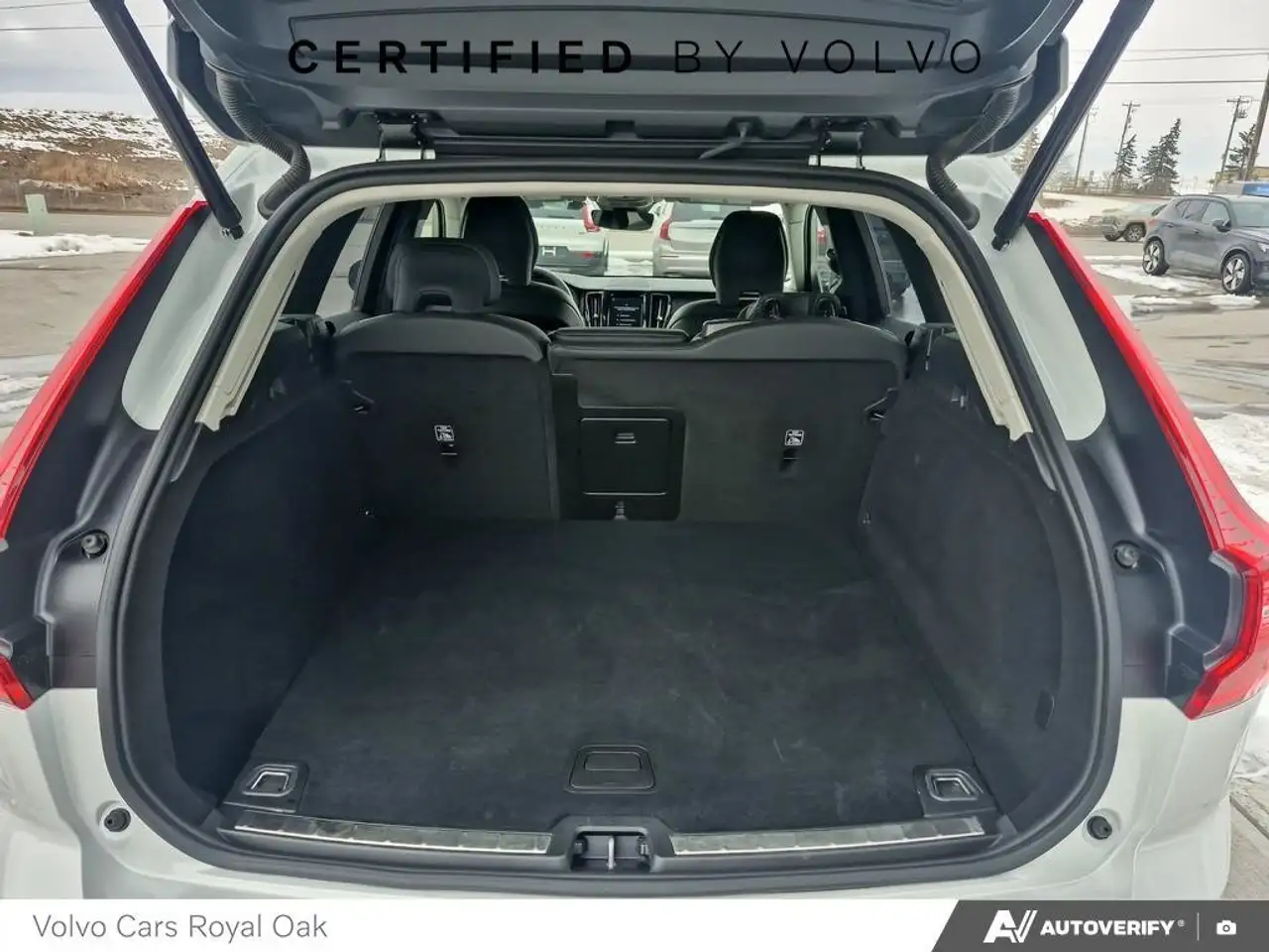 Volvo XC60 снимка Volvo XC60
