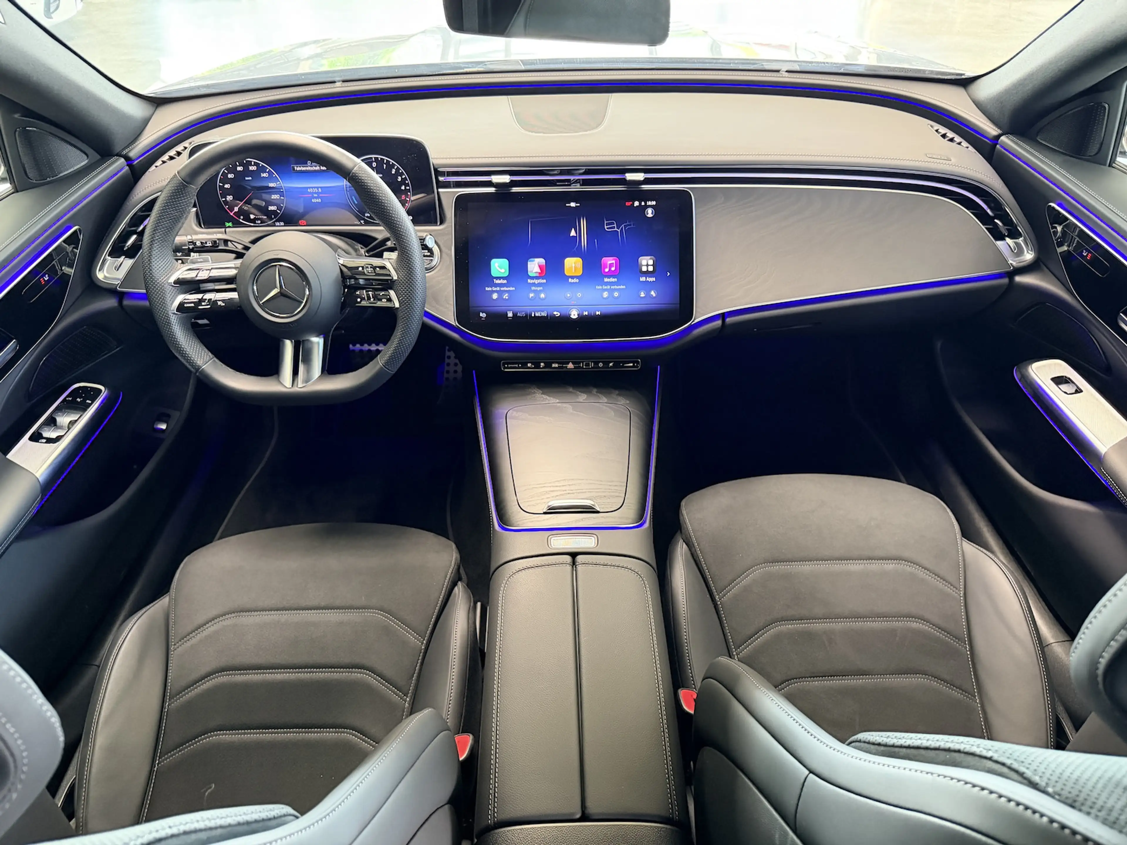 Mercedes-Benz E 300 de AMG Night DISTRONIC+ Kamera MBUX KEYLESS-GO AHK — photo 11