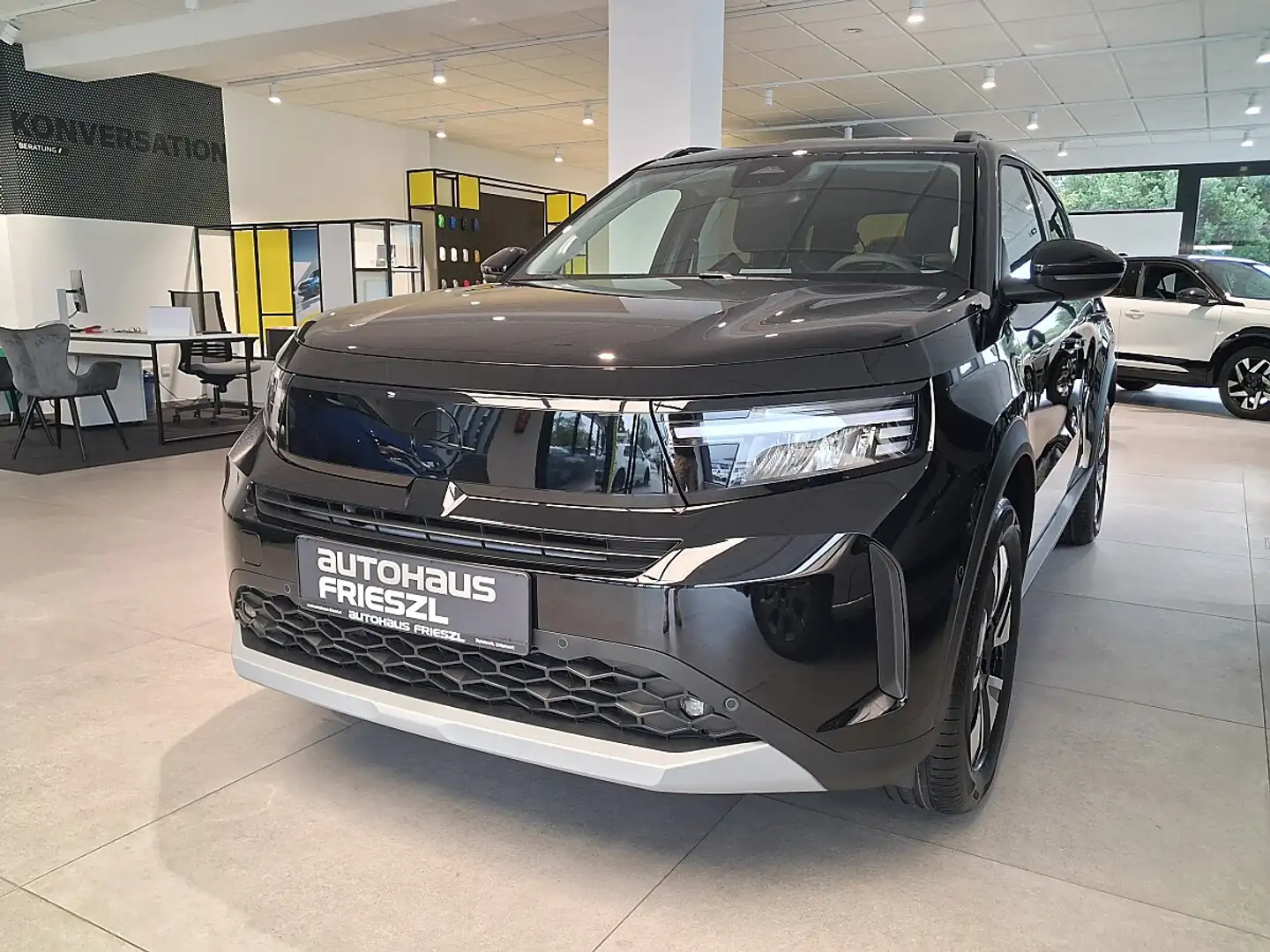 Opel Frontera 1.2 Mild-Hybrid GS Schwarz - 2
