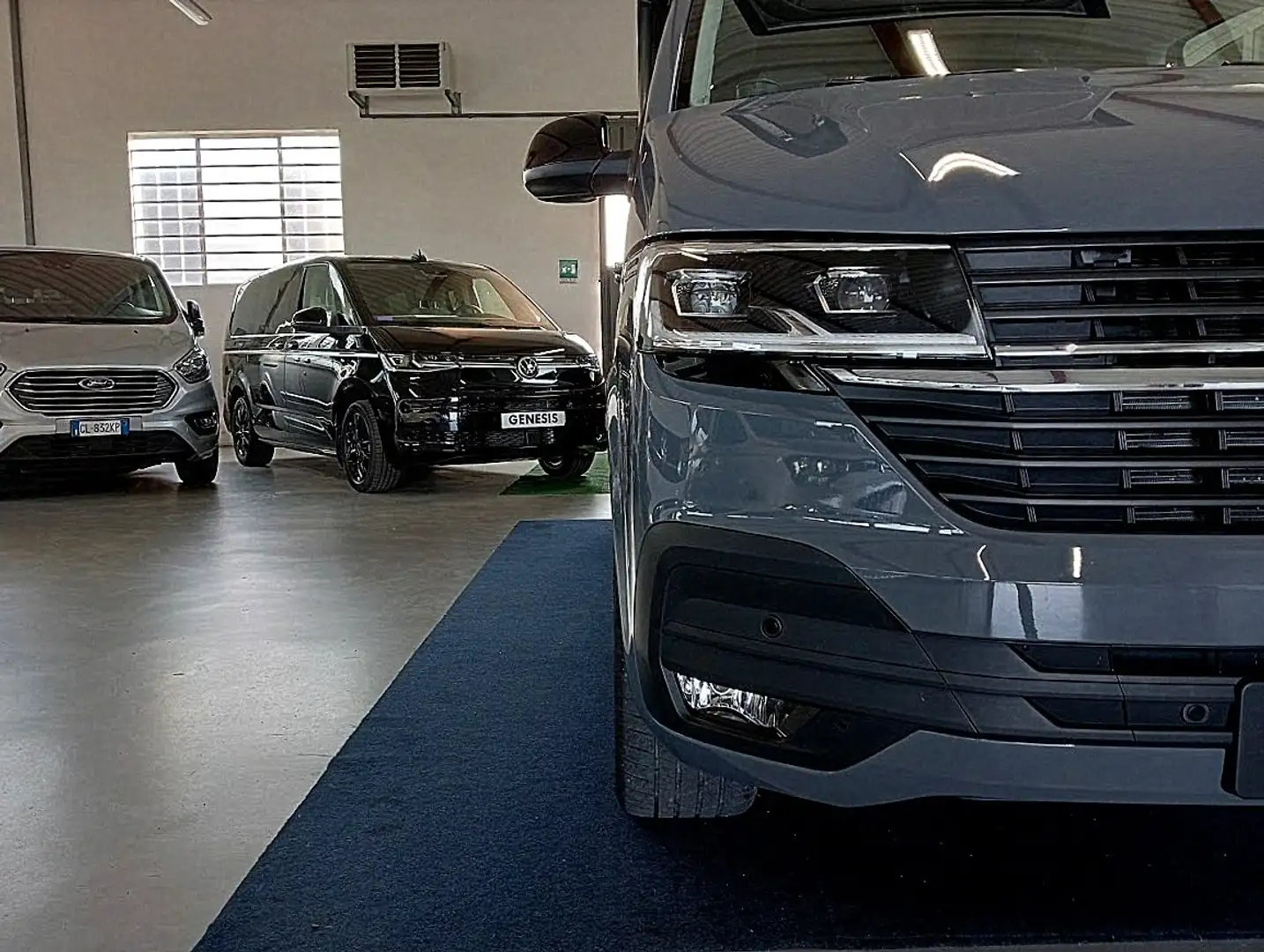 Volkswagen T6 California T6.1 OCEAN EDITION DSG DOCCIA LED ACC Šedá - 2