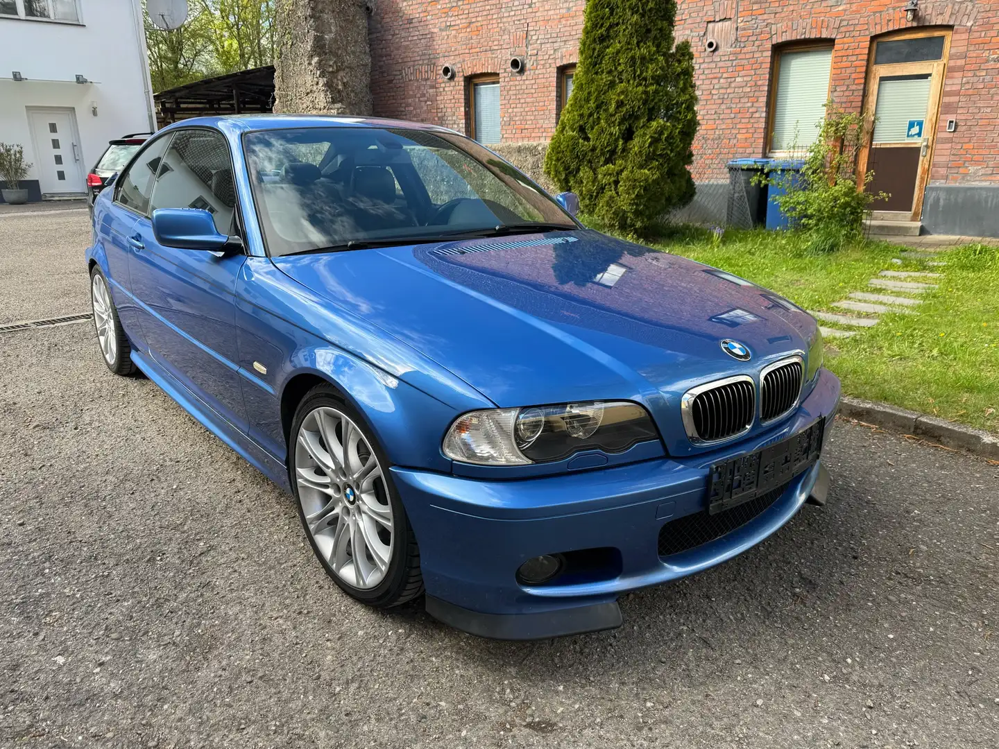 BMW 325 325 Clubsport/Schalter/Deutsch/Estorilblau/Individ Azul - 2