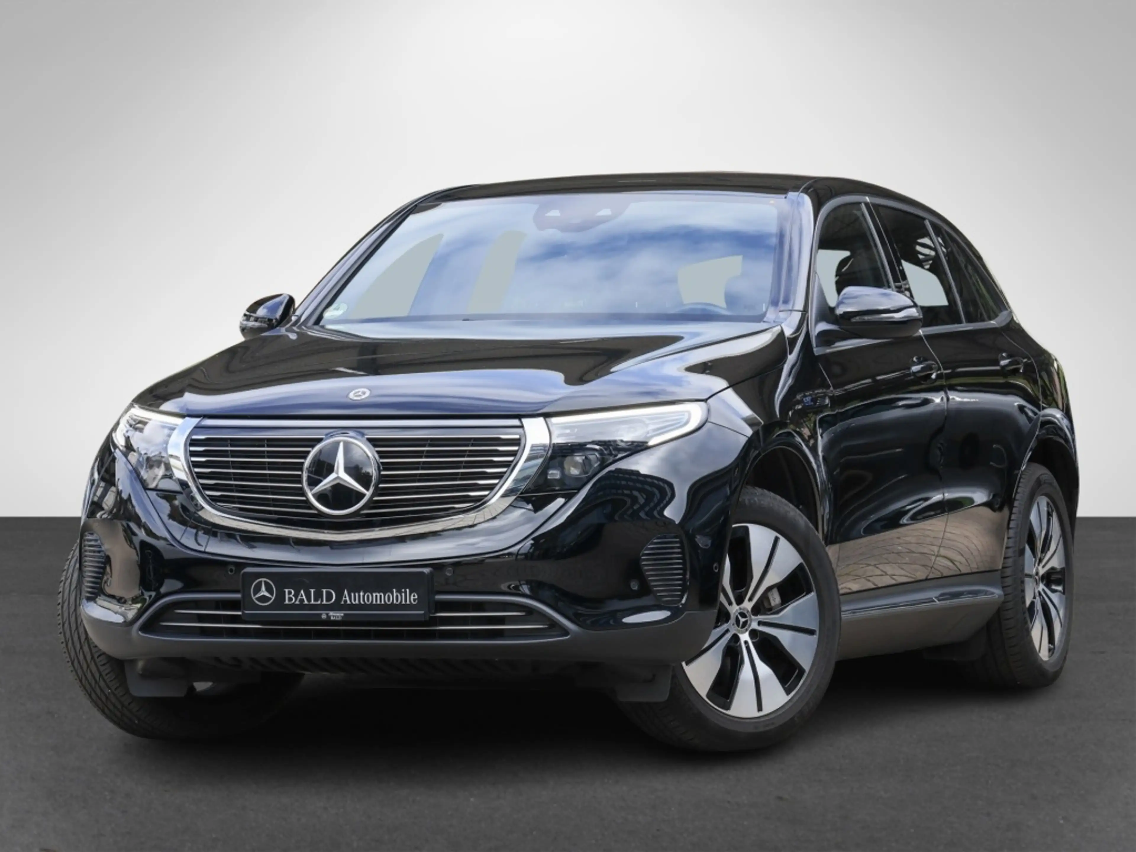 Mercedes-Benz EQC 400 400 4M MLB/Ambiente/Distr/Kamera/Shz/Navi/ — photo 2