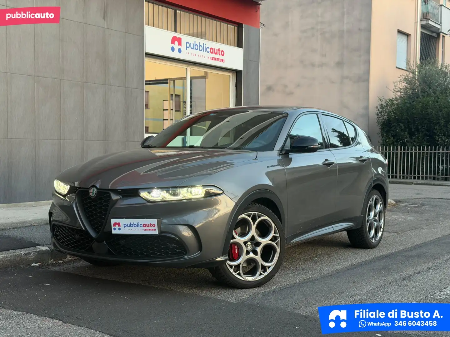 Alfa Romeo Tonale 1.5 130CV MHEV DDCT7 Ed. Speciale Grau - 1