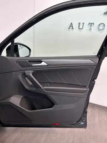 Volkswagen Tiguan view 10