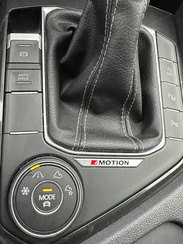 Volkswagen Tiguan view 19
