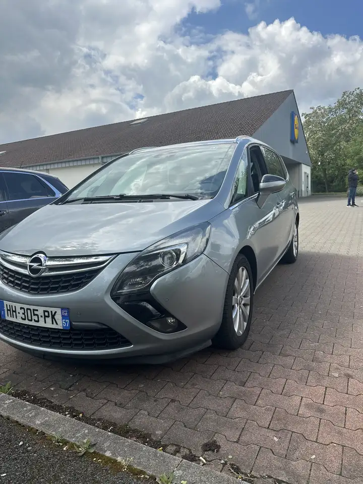 Opel Zafira Tourer 2.0 CDTI 130 ch Start/Stop ecoFLEX Cosmo