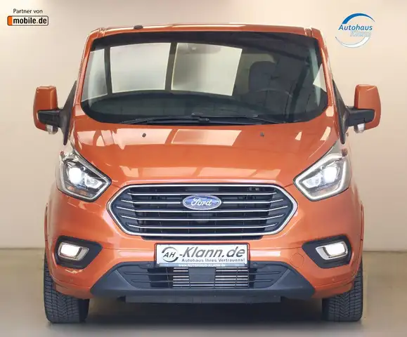 Ford Transit Custom view 2