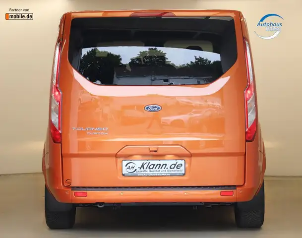 Ford Transit Custom view 9