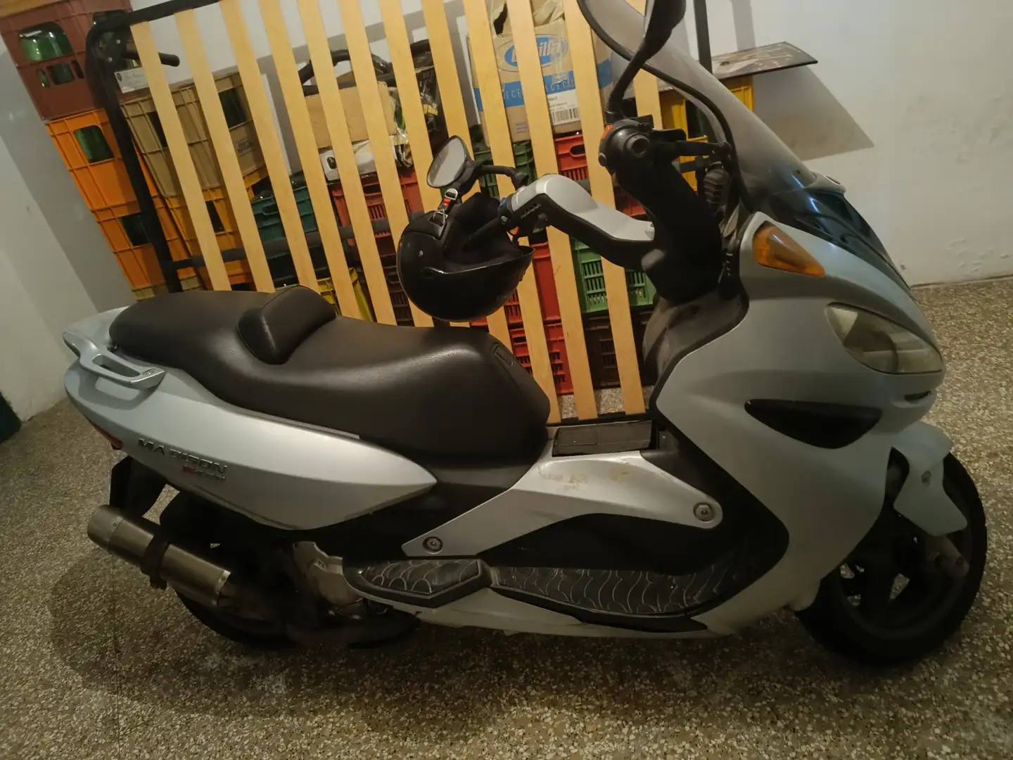 Malaguti Madison 400 dynamic Grigio - 1