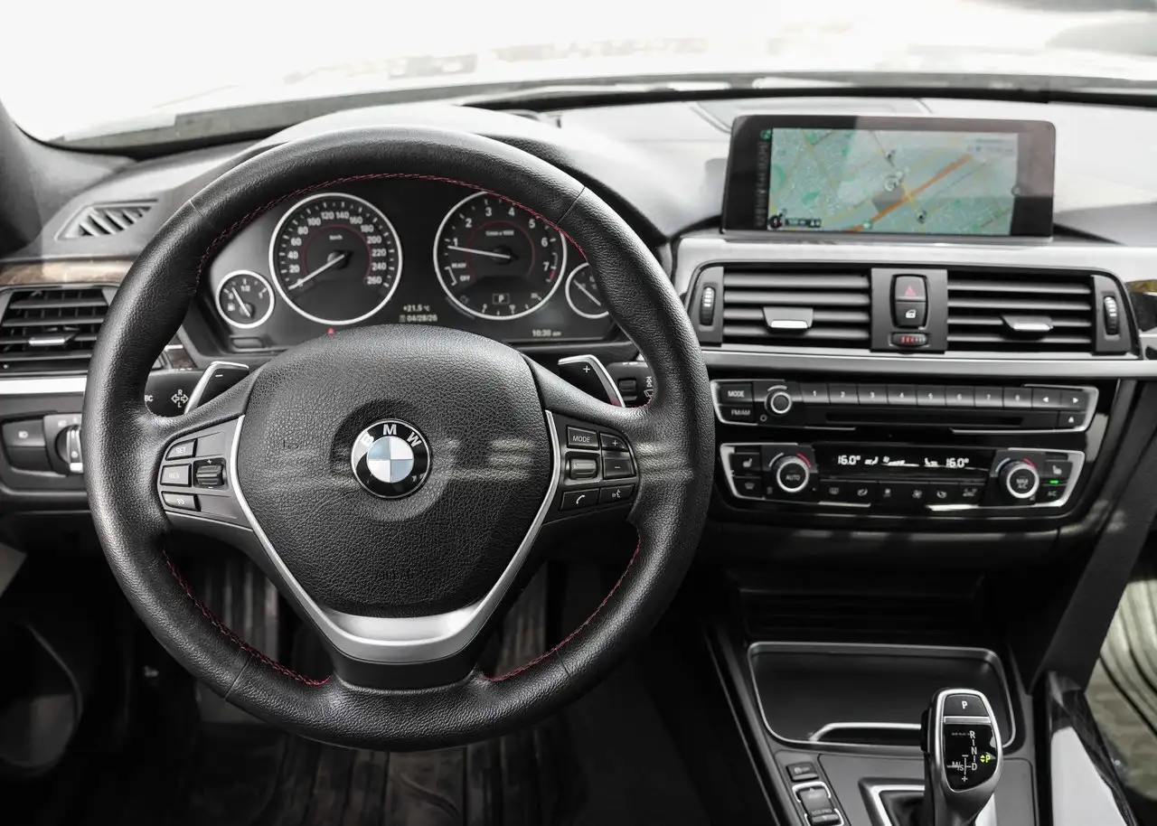 BMW 4 Series снимка BMW 4 Series