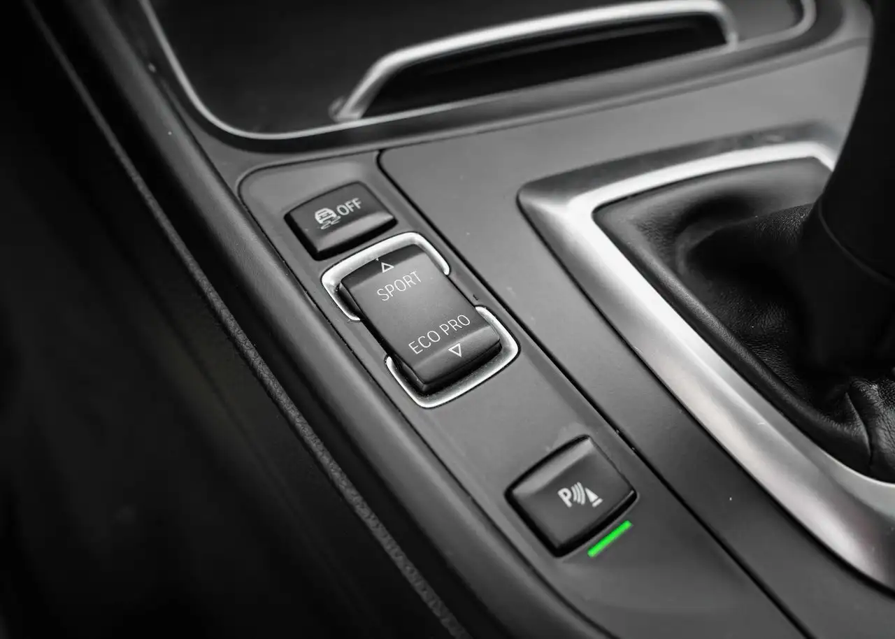 BMW 4 Series снимка BMW 4 Series