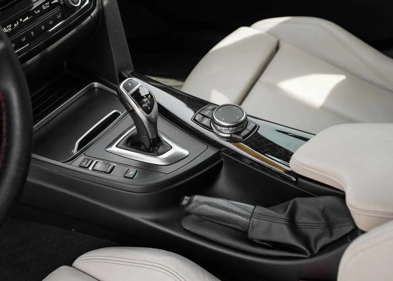 BMW 4 Series снимка BMW 4 Series