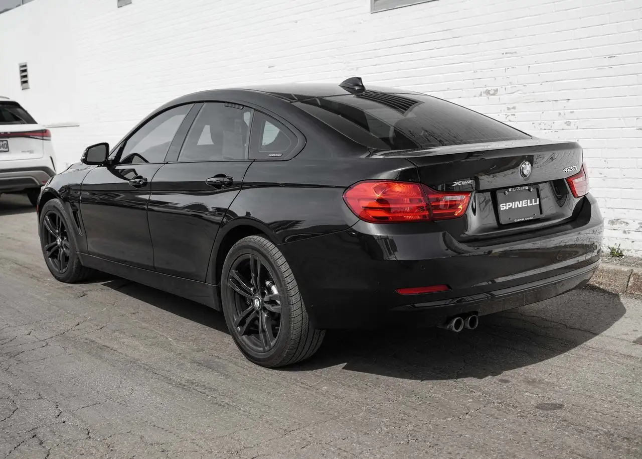 BMW 4 Series снимка BMW 4 Series