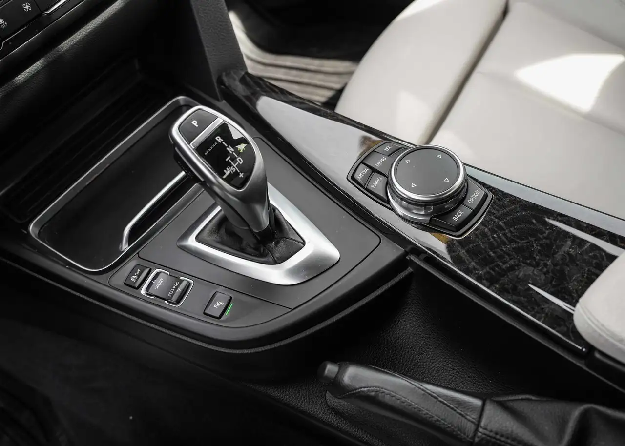 BMW 4 Series снимка BMW 4 Series