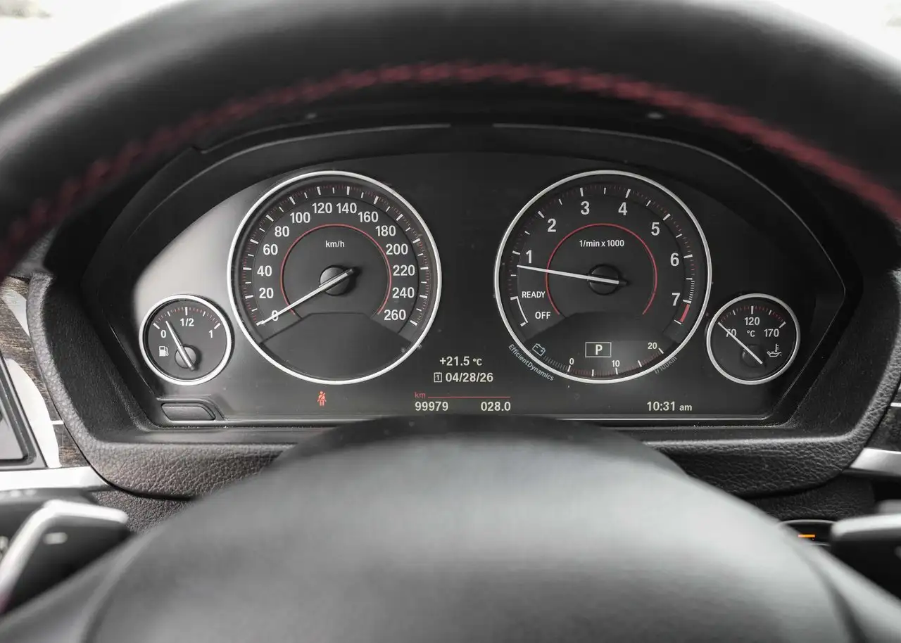 BMW 4 Series снимка BMW 4 Series