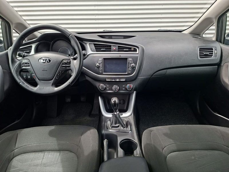 Kia Ceed SW / cee'd SW Sportswagon 1.6 GDI First Edition | Navi | Camera — photo 5
