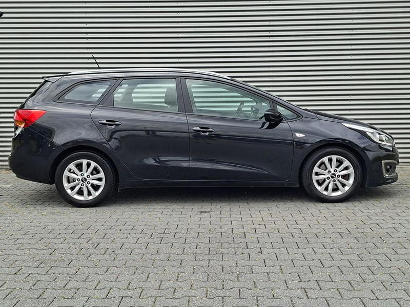 Kia Ceed SW / cee'd SW Sportswagon 1.6 GDI First Edition | Navi | Camera — photo 14