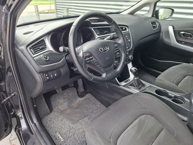 Kia Ceed SW / cee'd SW Sportswagon 1.6 GDI First Edition | Navi | Camera — photo 7