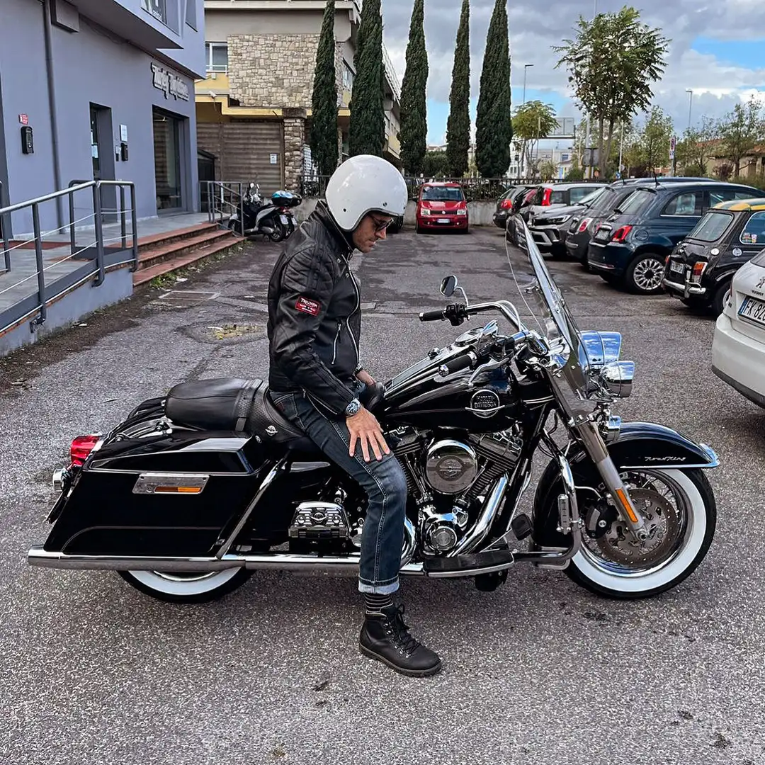Harley-Davidson Road King Black - 1