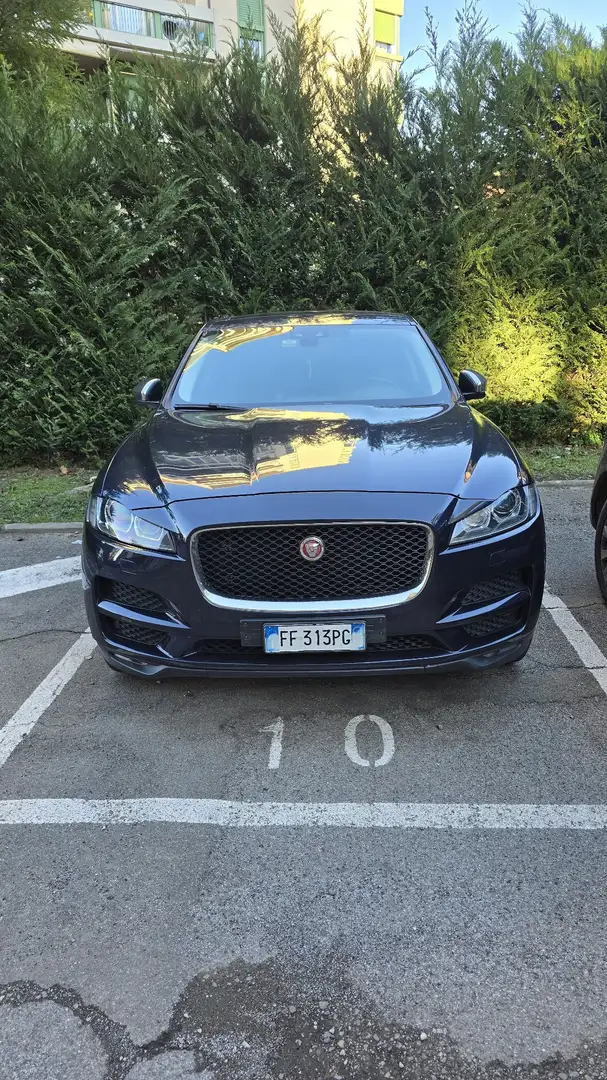 Jaguar F-Pace 2.0d Pure 180cv - 1