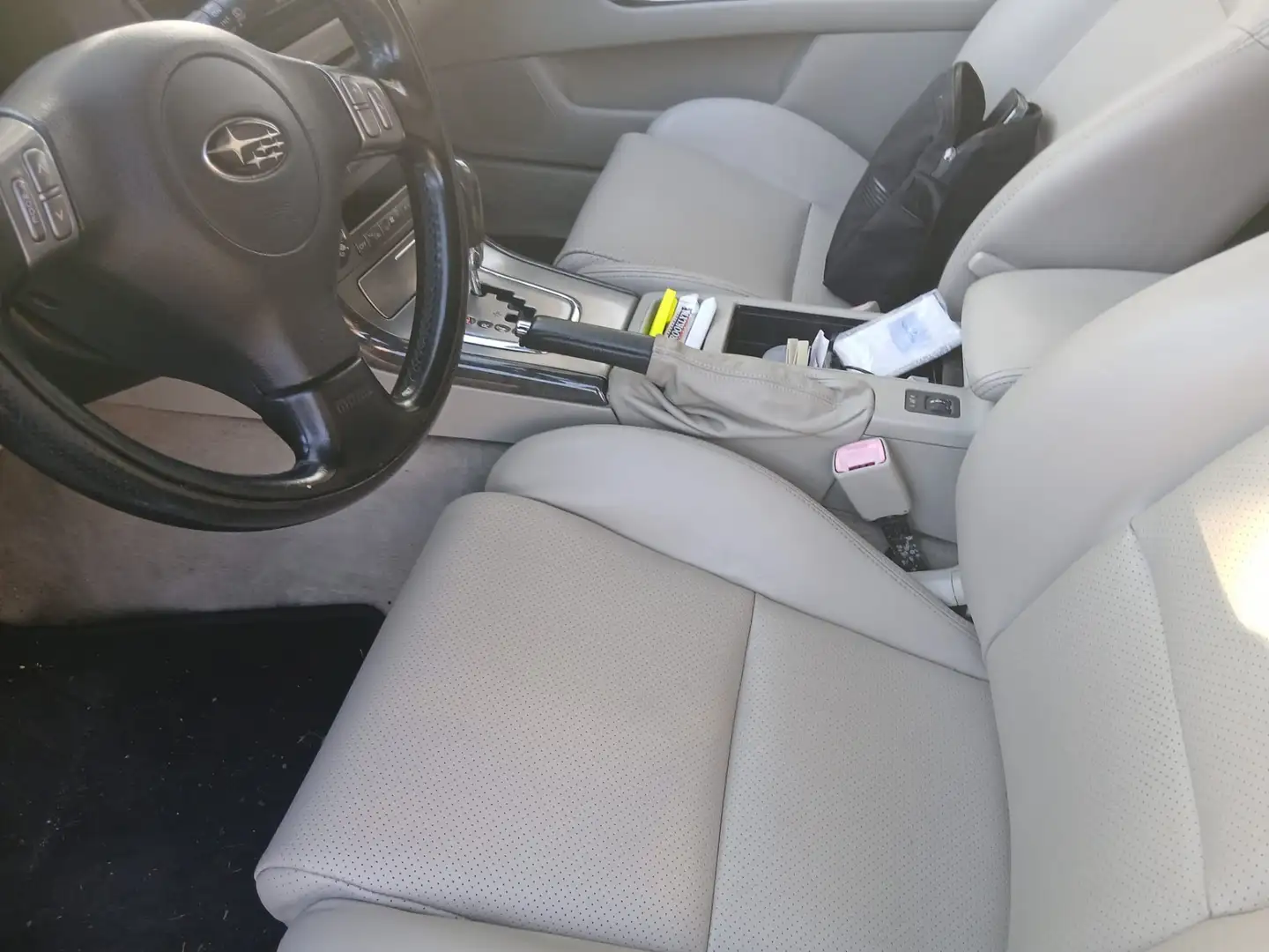 Subaru Legacy 3.0 H6 R - 2