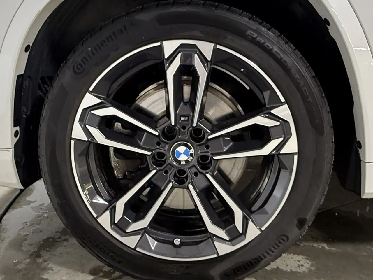 BMW X1 снимка BMW X1