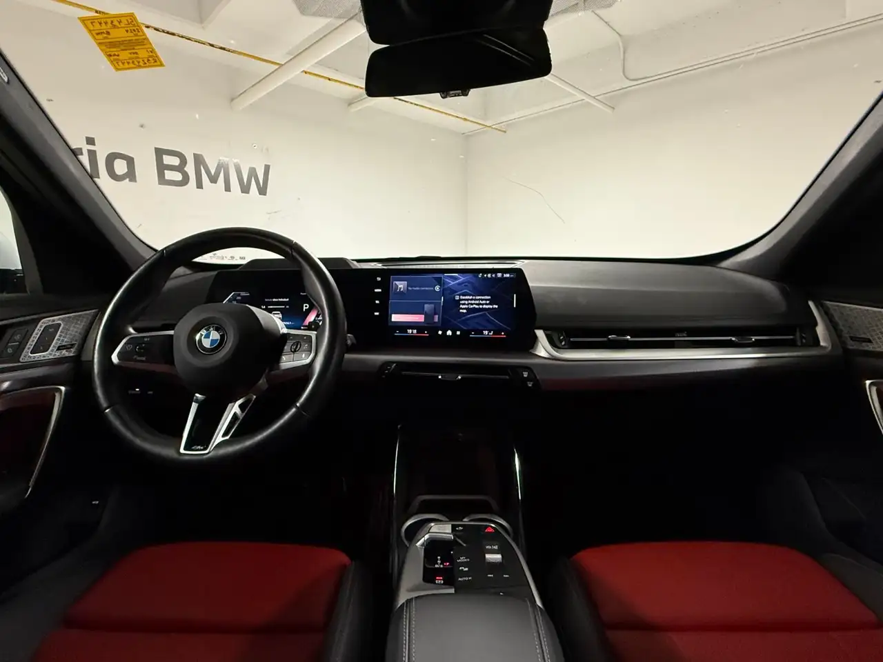 BMW X1 снимка BMW X1