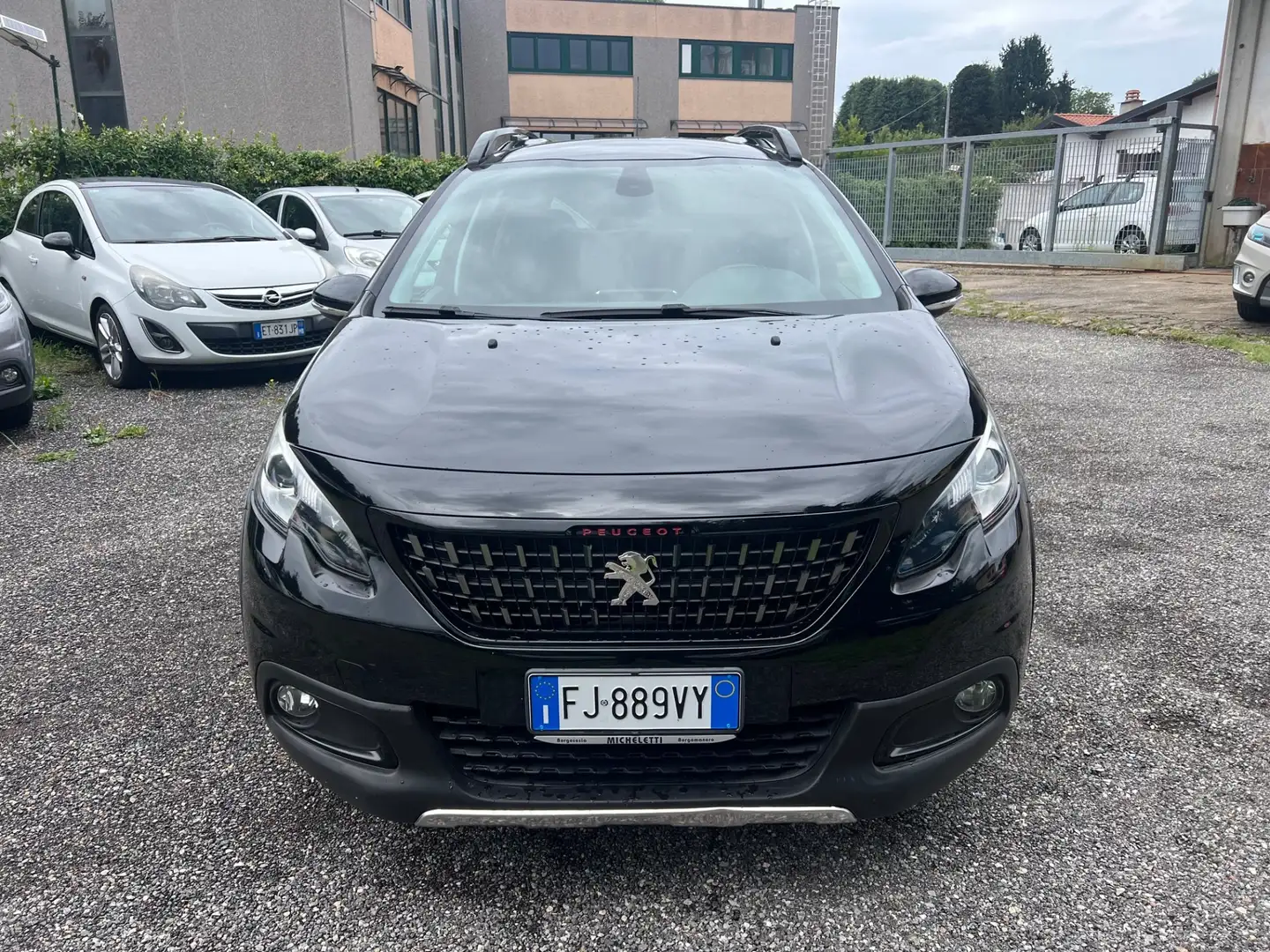 Peugeot 2008 PureTech Turbo 110 S&S GT Line Negro - 2