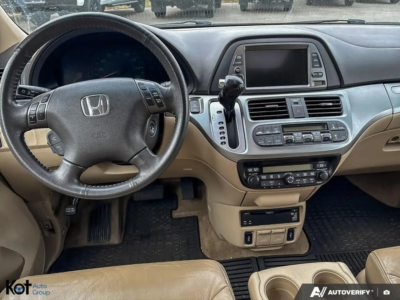 Honda Odyssey снимка Honda Odyssey