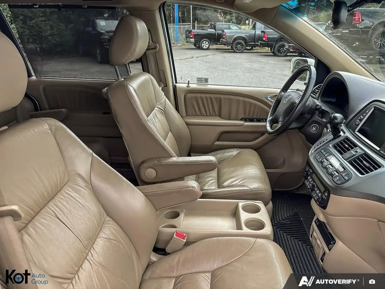 Honda Odyssey снимка Honda Odyssey