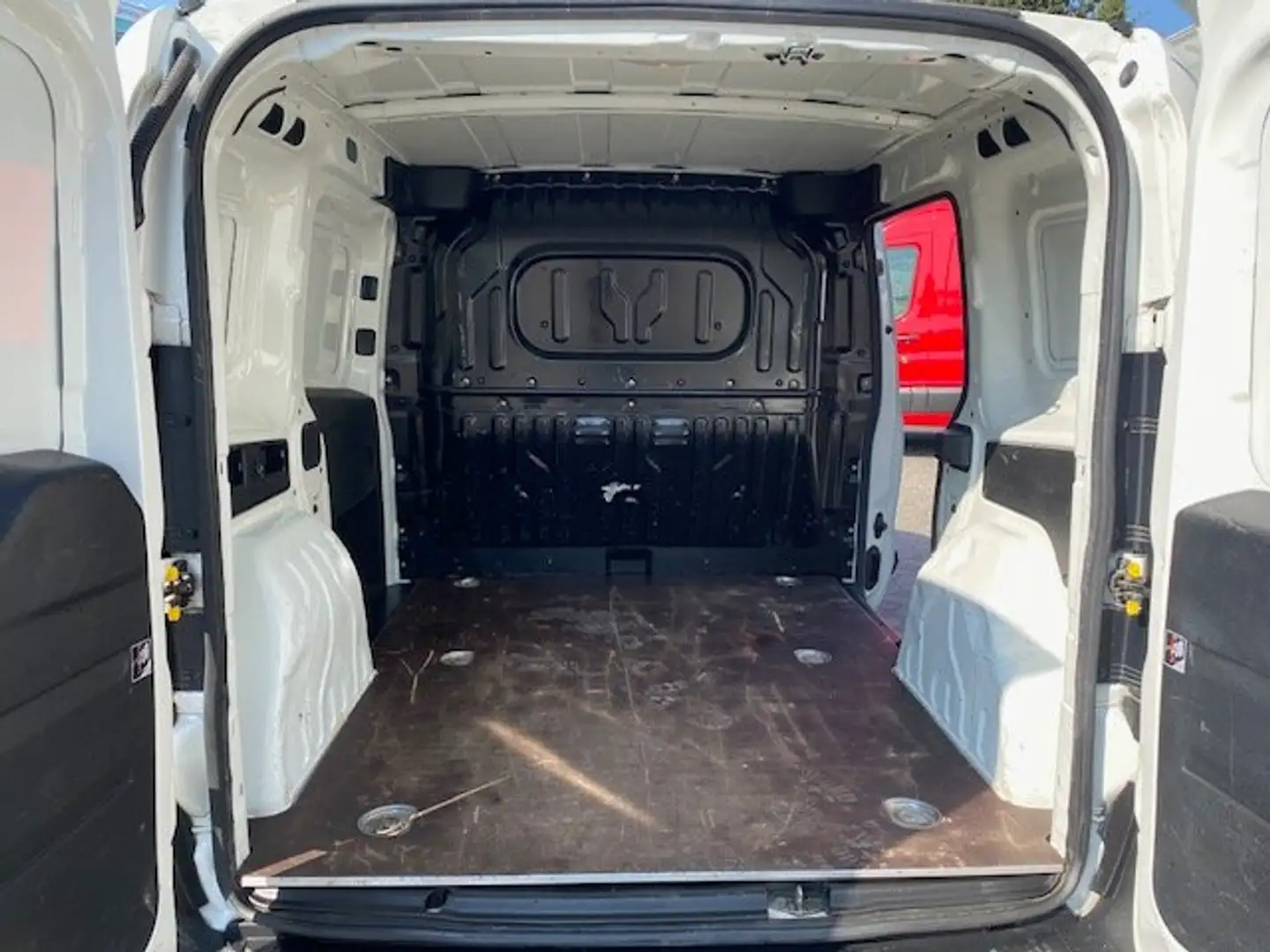 Fiat Doblo 1.6 MTJ 105 CV  SX Bílá - 1