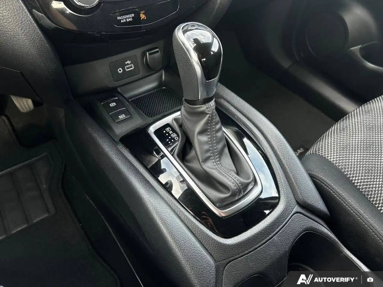 Nissan Qashqai снимка Nissan Qashqai